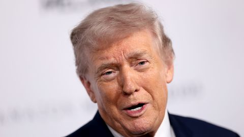 Водещи психолози предполагат че президентът може да проявява признаци на