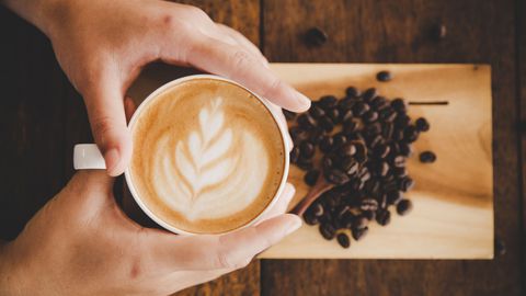 Кафето е сред най предпочитаните напитки в световен мащаб Докато