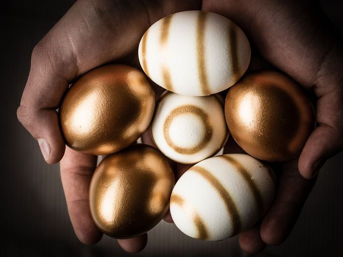 Как да сварим яйцата за Великден, без да се пукнат: Изпитани съвети и трикове