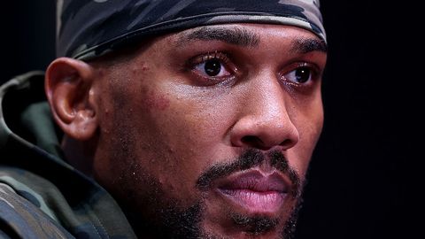 Антъни Джошуа публикува официално изявление след трагичната автомобилна катастрофа при