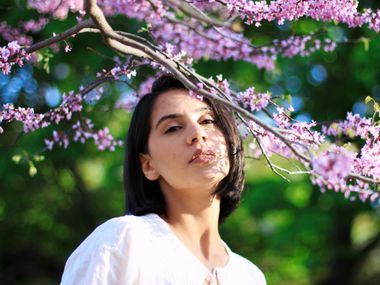 Не месец, а райско кътче: 3 зодии, на които ще им провърви изключително много през април 2026 г.