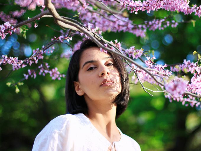 Не месец, а райско кътче: 3 зодии, на които ще им провърви изключително много през април 2026 г.