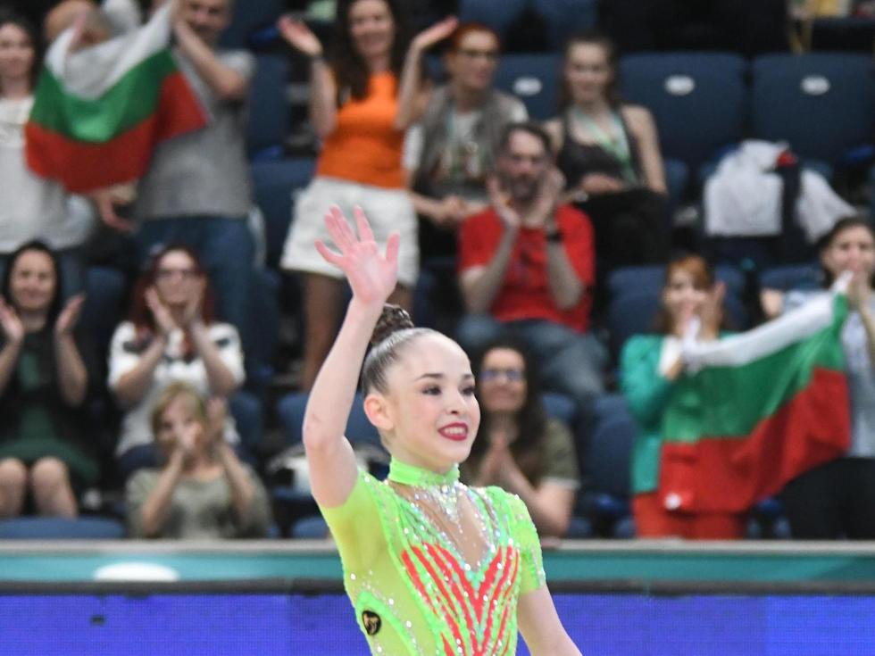 Злато за Стилияна Николова на бухалки във Варна