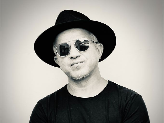 Звездна новогодишна нощ в Manco bar & club с DJ Omar Gharbi